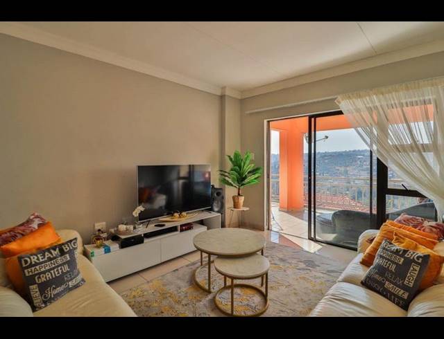 2 BEDROOM TOWNHOUSE FOR SALE IN WINCHESTER HILLS